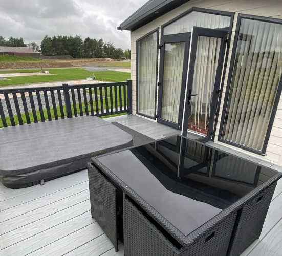 Skywalker 51 2 Bedroom With Hot Tub