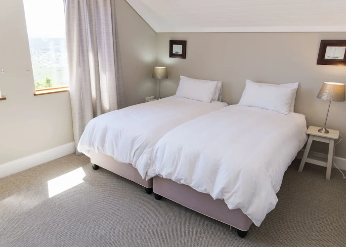 4 Bedrooms Comfort Villa with partial ocean view