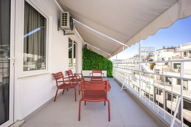 Arches Apartments