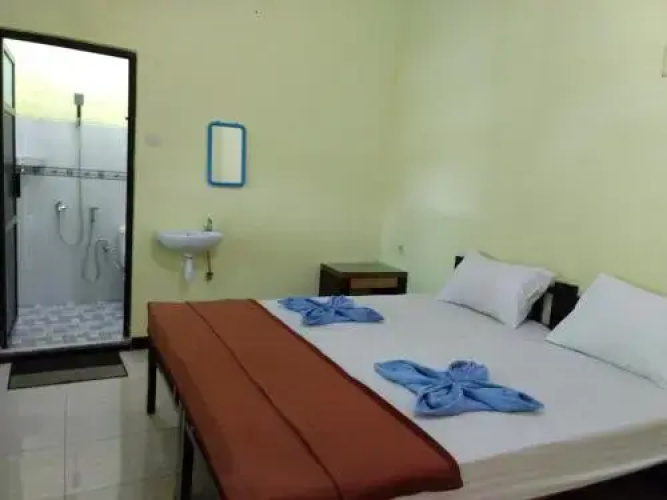 Yellow Hostel