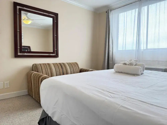 Downtown 3BD City View with Washer Dryer