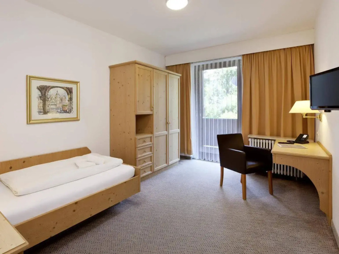 Europark Hotel International