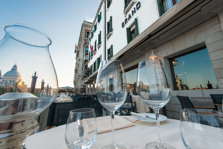 Hotel Monaco & Grand Canal photo 23