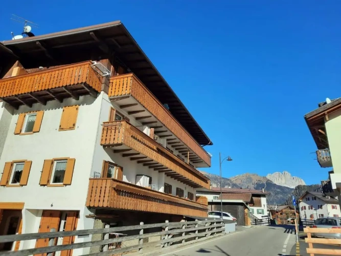 1 Bedroom Double Apartment with balcony and with mountain view