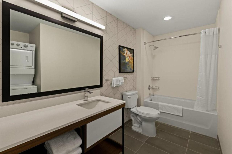 Everhome Suites Denver Airport