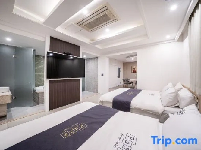 Double Suite