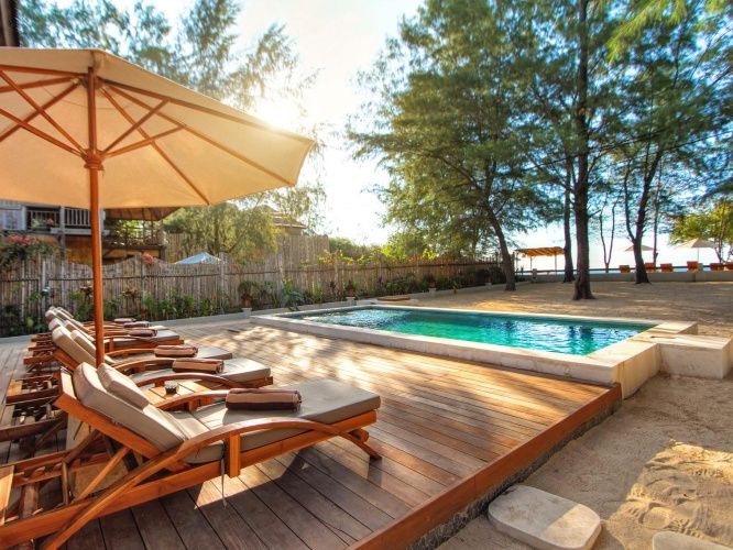 4 Bedrooms Villa