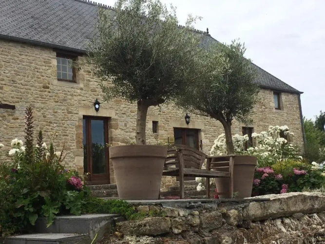 2 Bedrooms Cottage