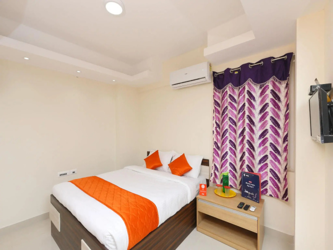 OYO 11342 Phoenix Inn