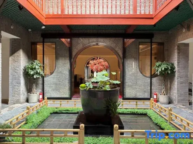 Fengchaoyang Design's Hotel
