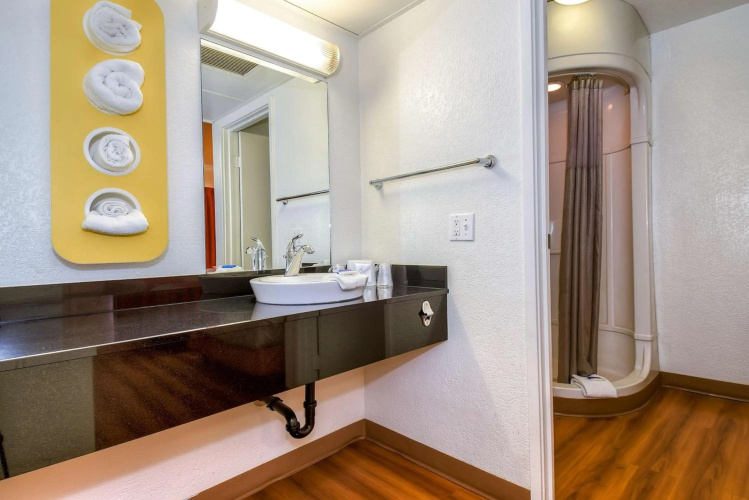 Motel 6 Corona photo 20