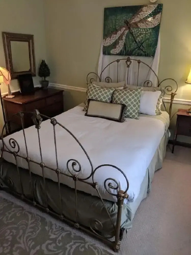 Meadowood Inn