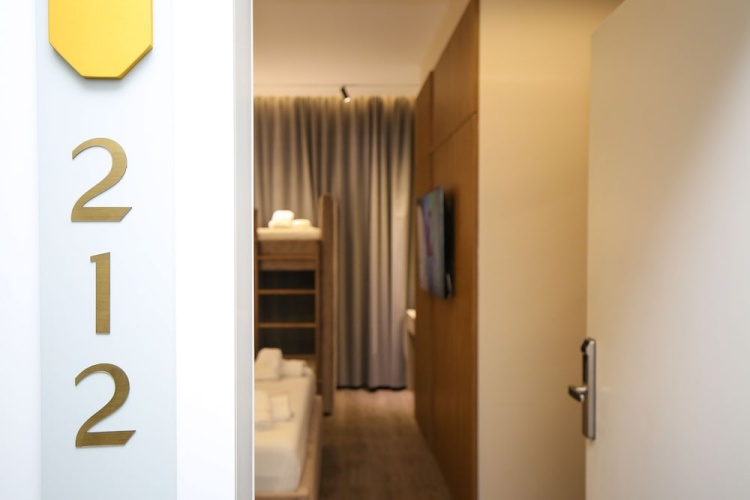 Deluxe Quadruple room with city view