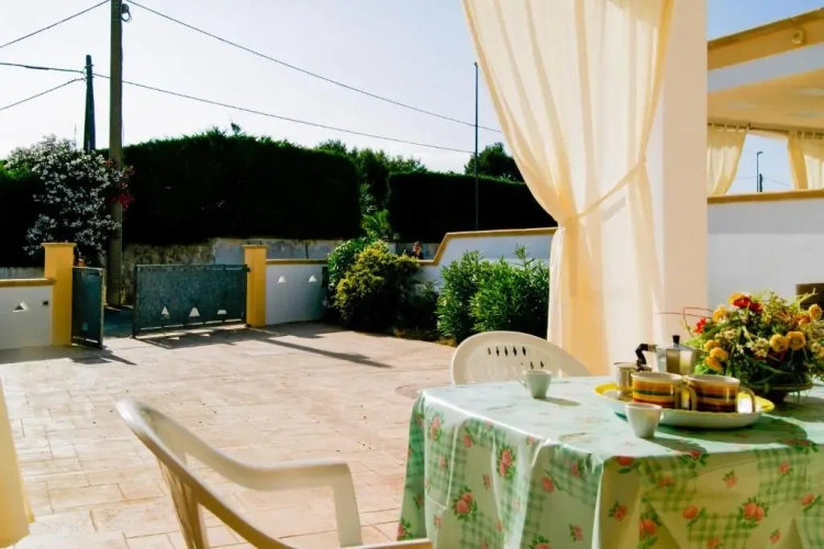 2 Bedrooms Cottage