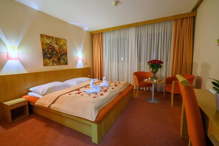 Hotel AquaCity Seasons