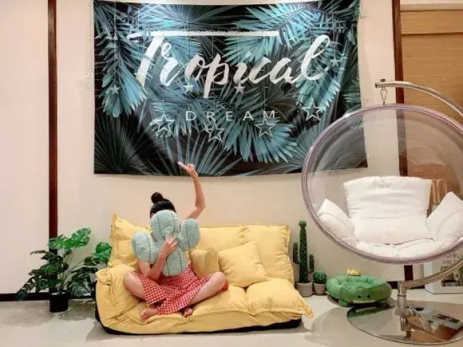 Yixia Holiday Hostel