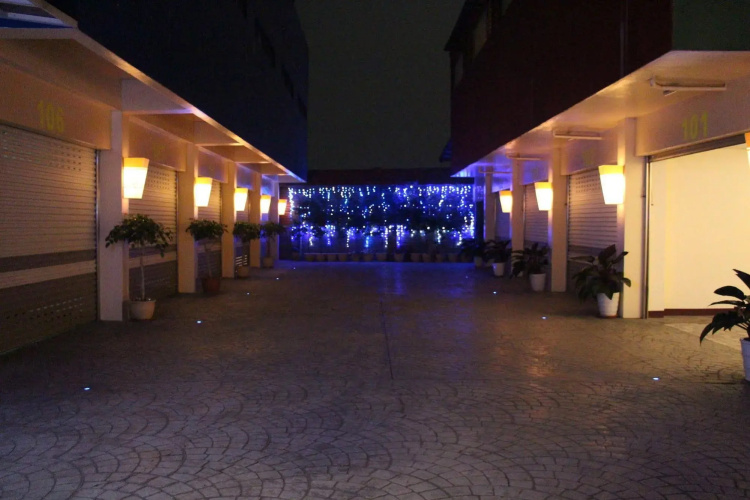Qin Hai Motel
