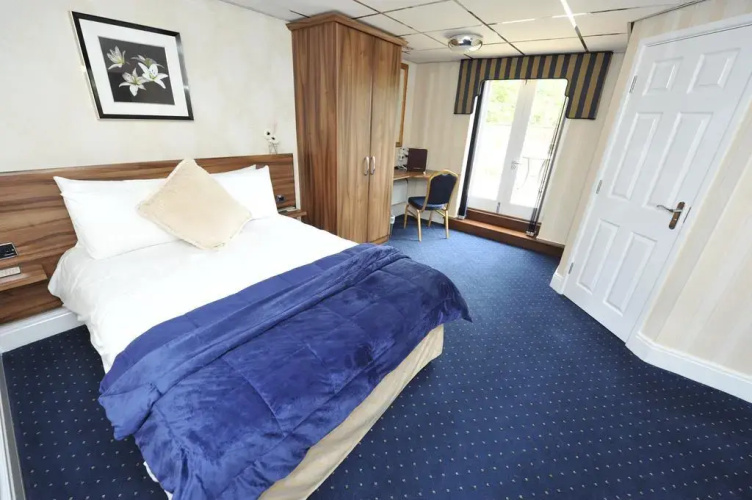 Kings Croft Hotel