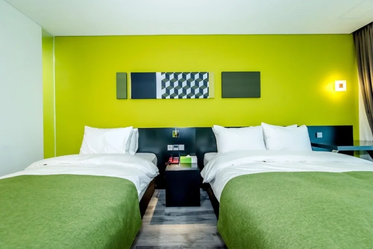 Deluxe Twin room with balcony