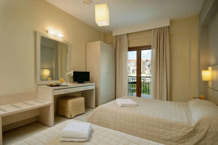 Standard Triple room with balcony and with view