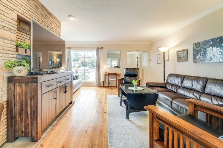 2 Bedrooms Cottage