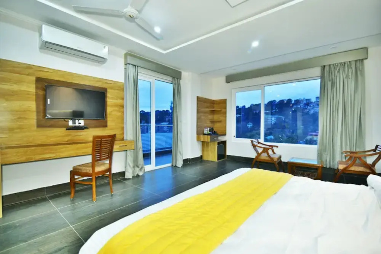 Dhauladhar Hills Resorts