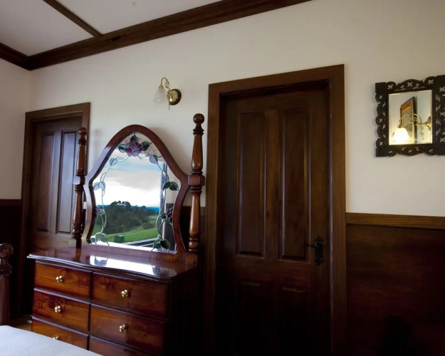 A Cottage with a View at Tudor Ridge