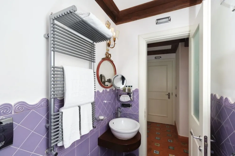 Superior Single room with balcony and with sea view