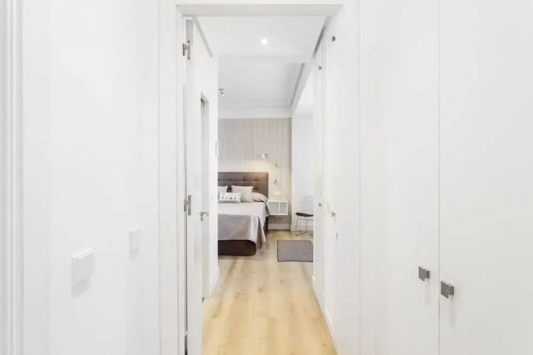 Jose Abascal Apartment by Flatsweethome