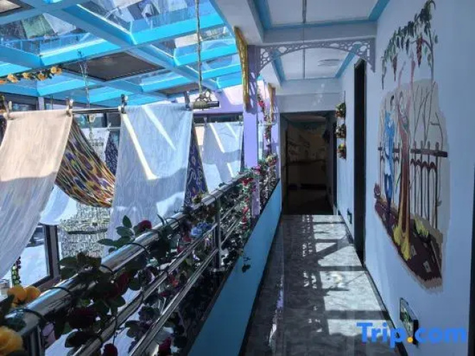 Yiningqi Yashe