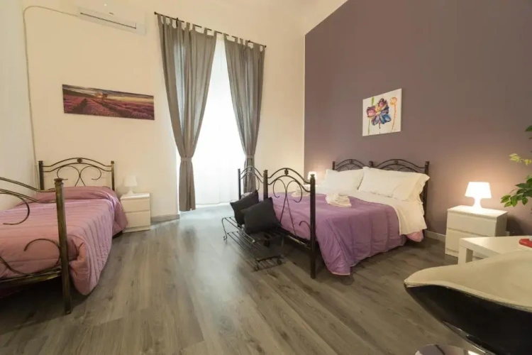 Standard Triple room
