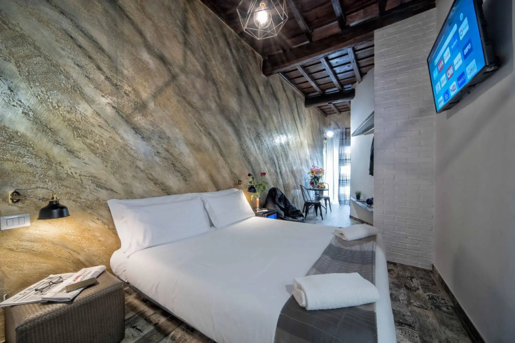 StarHome NAVONA