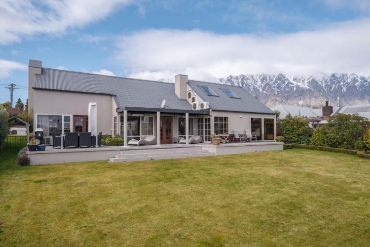 3 Bedrooms Double Cottage
