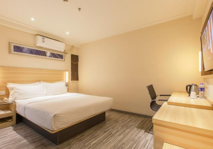 Standard Double room with view