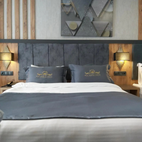 Rua World Hotel