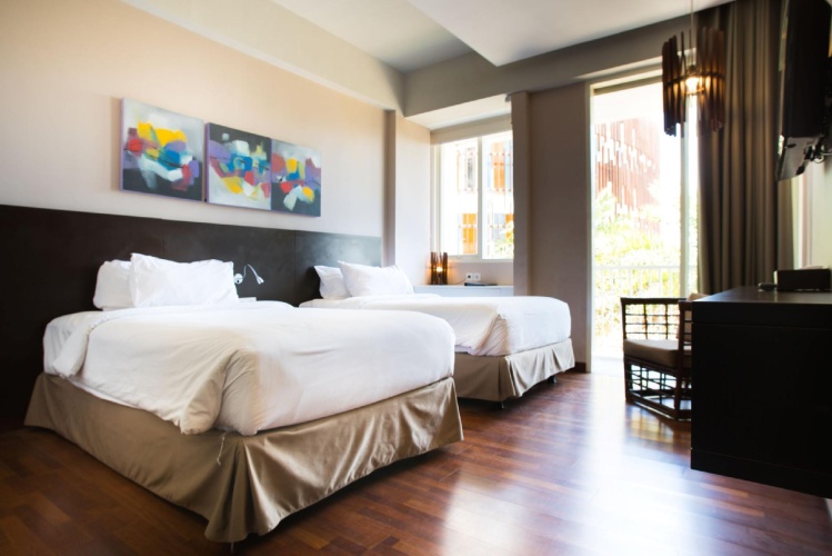 Deluxe Twin room with balcony