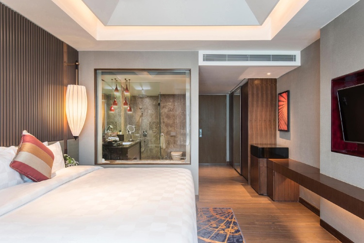 Premier room
