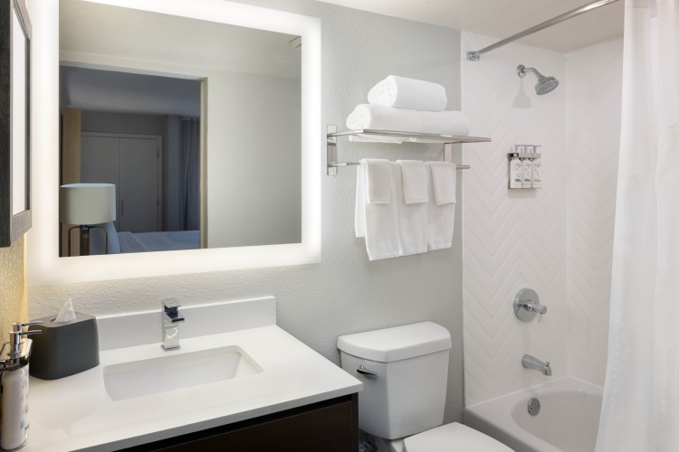 Holiday Inn & Suites Orlando SW - Celebration Area photo 10