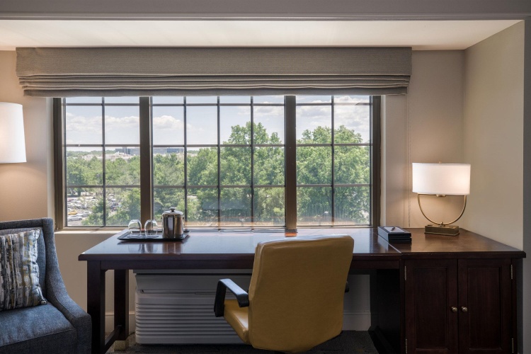 Standard Quadruple Club room with garden view