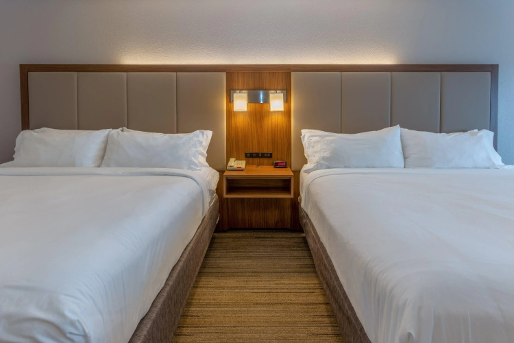 Holiday Inn Express Indianapolis - Southeast by IHG