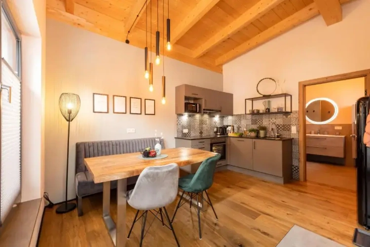 2 Bedrooms Apartment