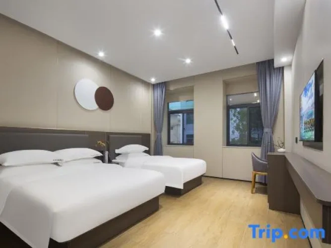 Standard Twin Family room