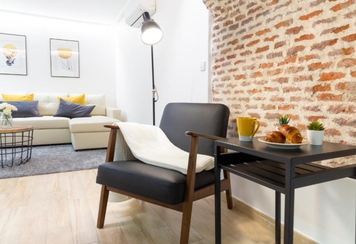 1 Bedroom Apartment