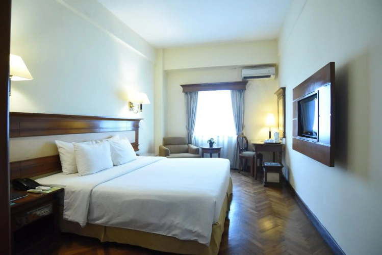 Mega Anggrek Hotel & Convention