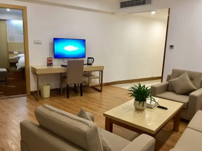 Deluxe Suite