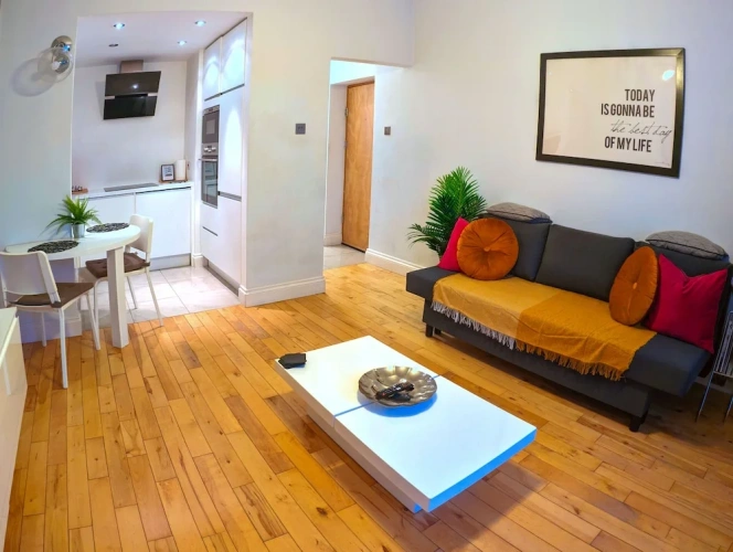Deluxe Apartment