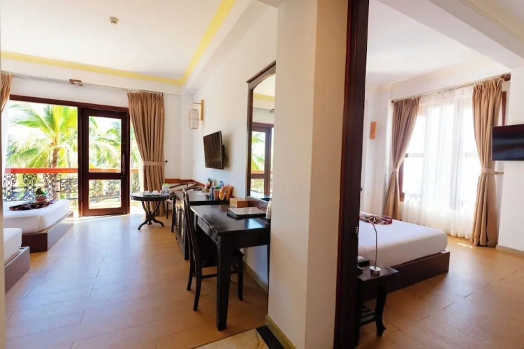 Standard Family room with balcony and with garden view