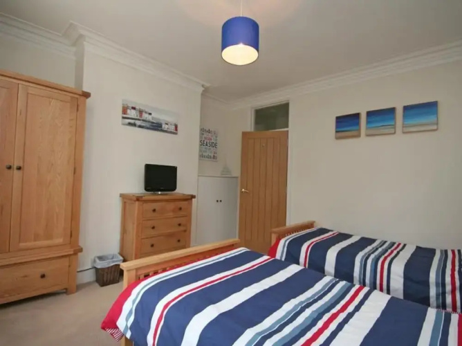 6 Glenthorne House