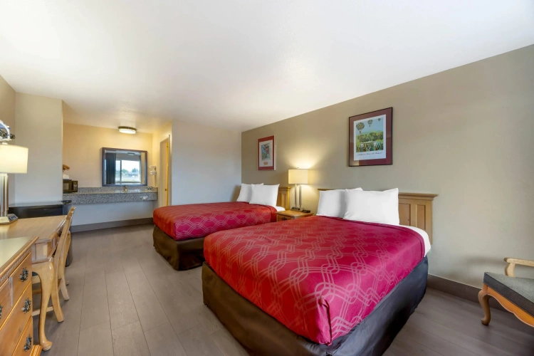 Standard Quadruple room