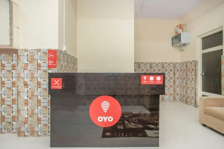 OYO Flagship 24069 Aaira Inn